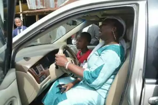 Port Harcourt Pastor Buys Car For A Muslim Convert (See Photos And Why)